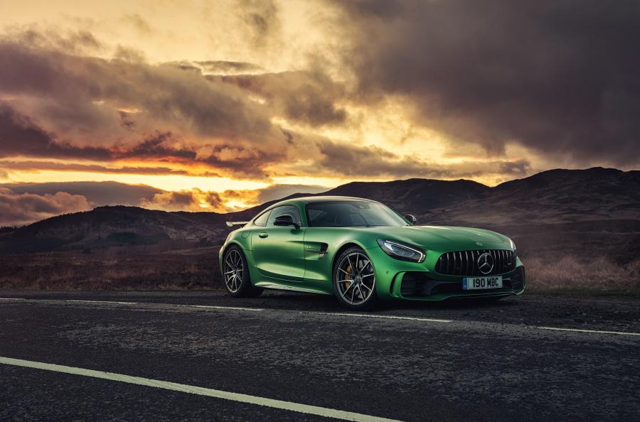 Mercedes-AMG GT R 2017 года  (UK) (фото 5 из 40)